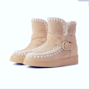 Blondo waterproof Anna Sand Suede / size 7 but true to  size 6.5